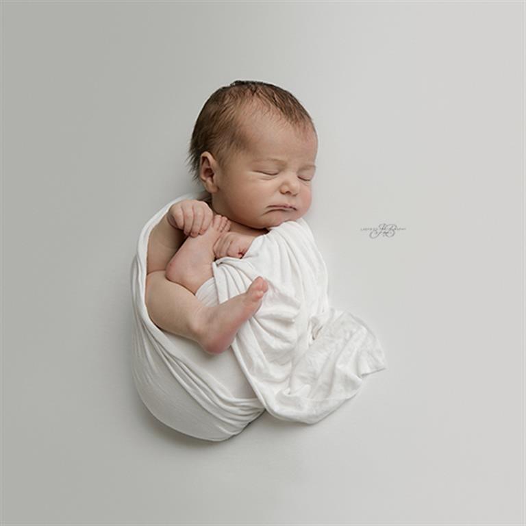 Newborn photographer Newport